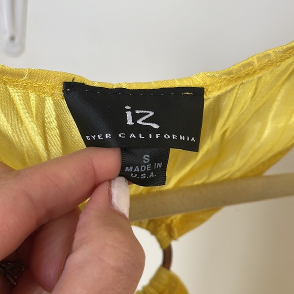 IZ Byer California yellow summer top, size small. Excellent condition! - Picture 3 of 3